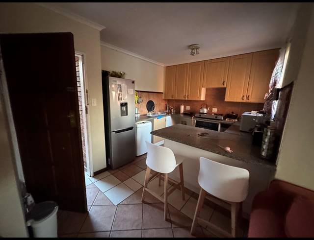 2 BEDROOM APARTMENT FOR SALE IN MOOIKLOOF RIDGE